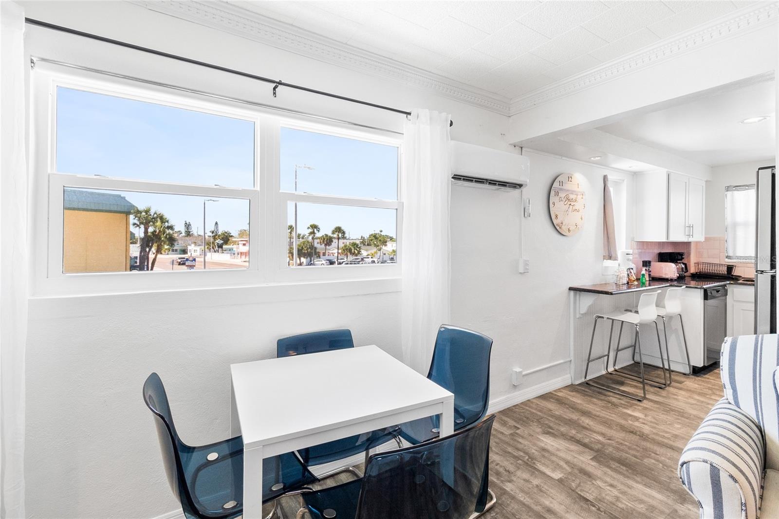 Image 12 of 38 For 11730 Gulf Boulevard 44