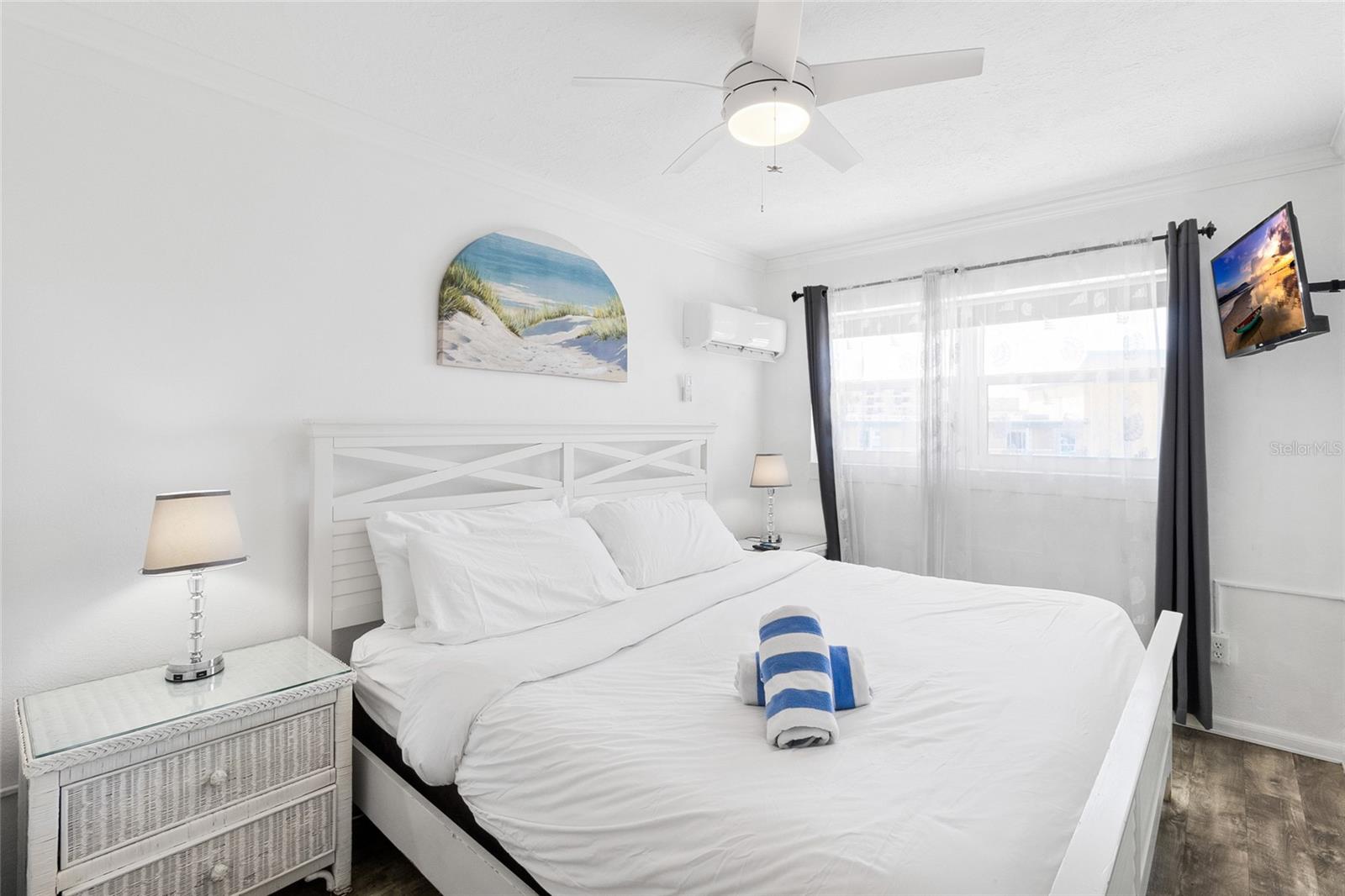 Image 18 of 38 For 11730 Gulf Boulevard 44