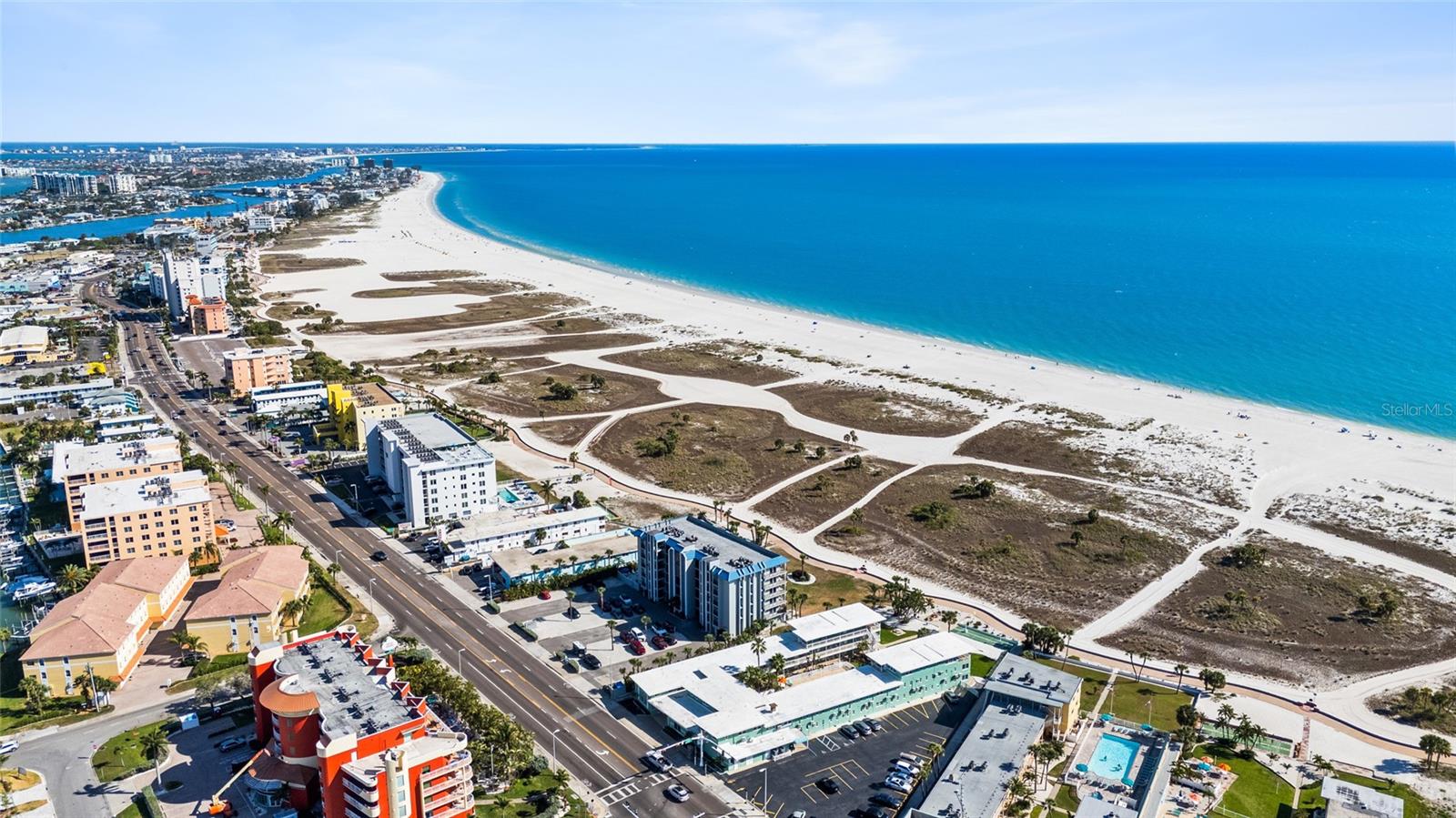 Image 2 of 38 For 11730 Gulf Boulevard 44