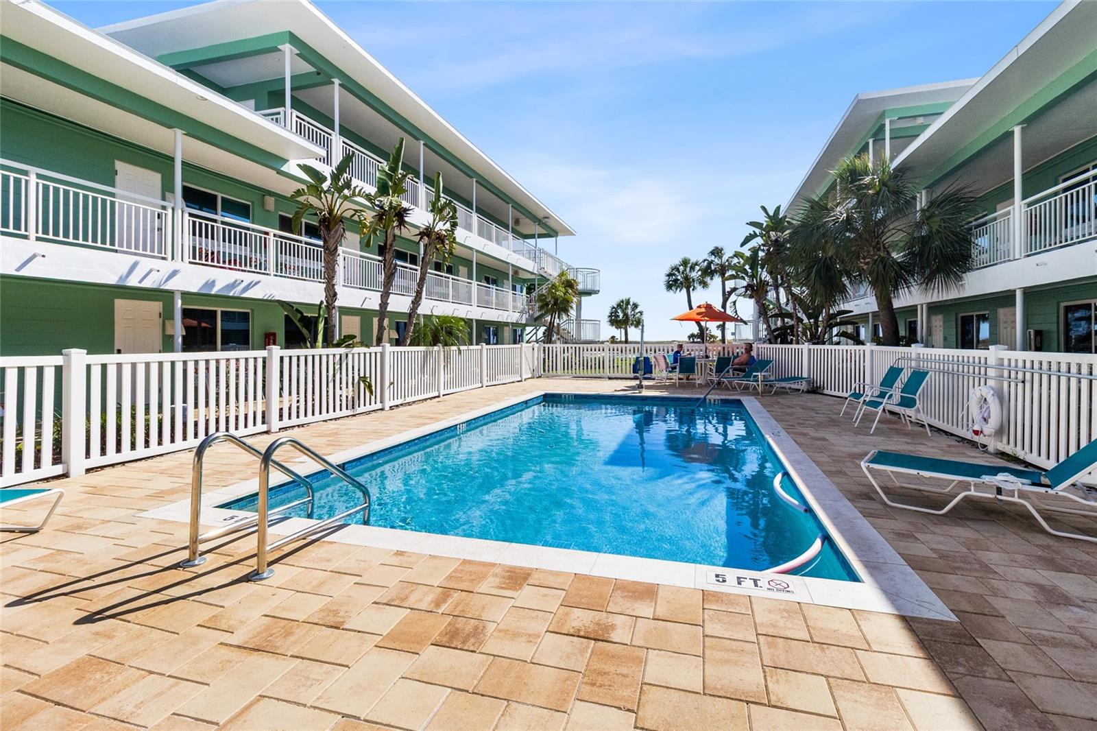 Image 29 of 38 For 11730 Gulf Boulevard 44