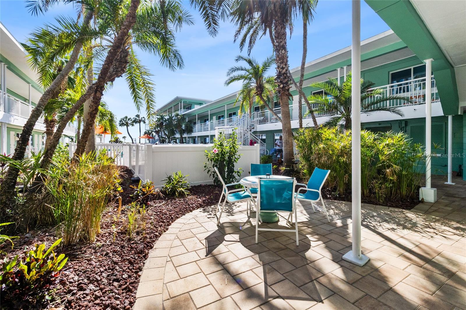 Image 30 of 38 For 11730 Gulf Boulevard 44