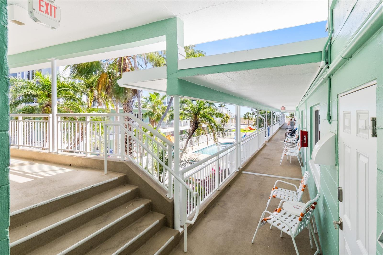 Image 4 of 38 For 11730 Gulf Boulevard 44