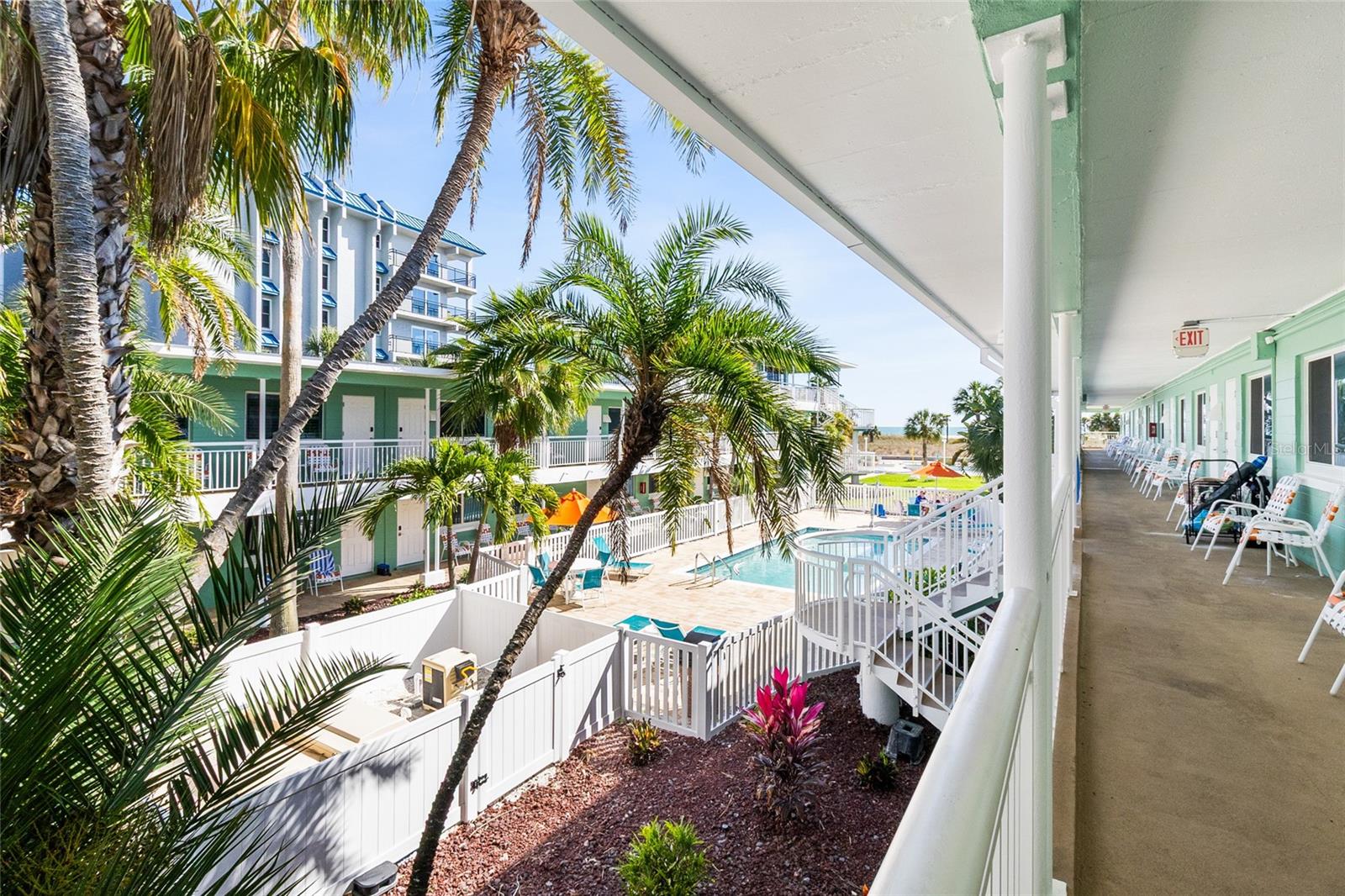 Image 5 of 38 For 11730 Gulf Boulevard 44