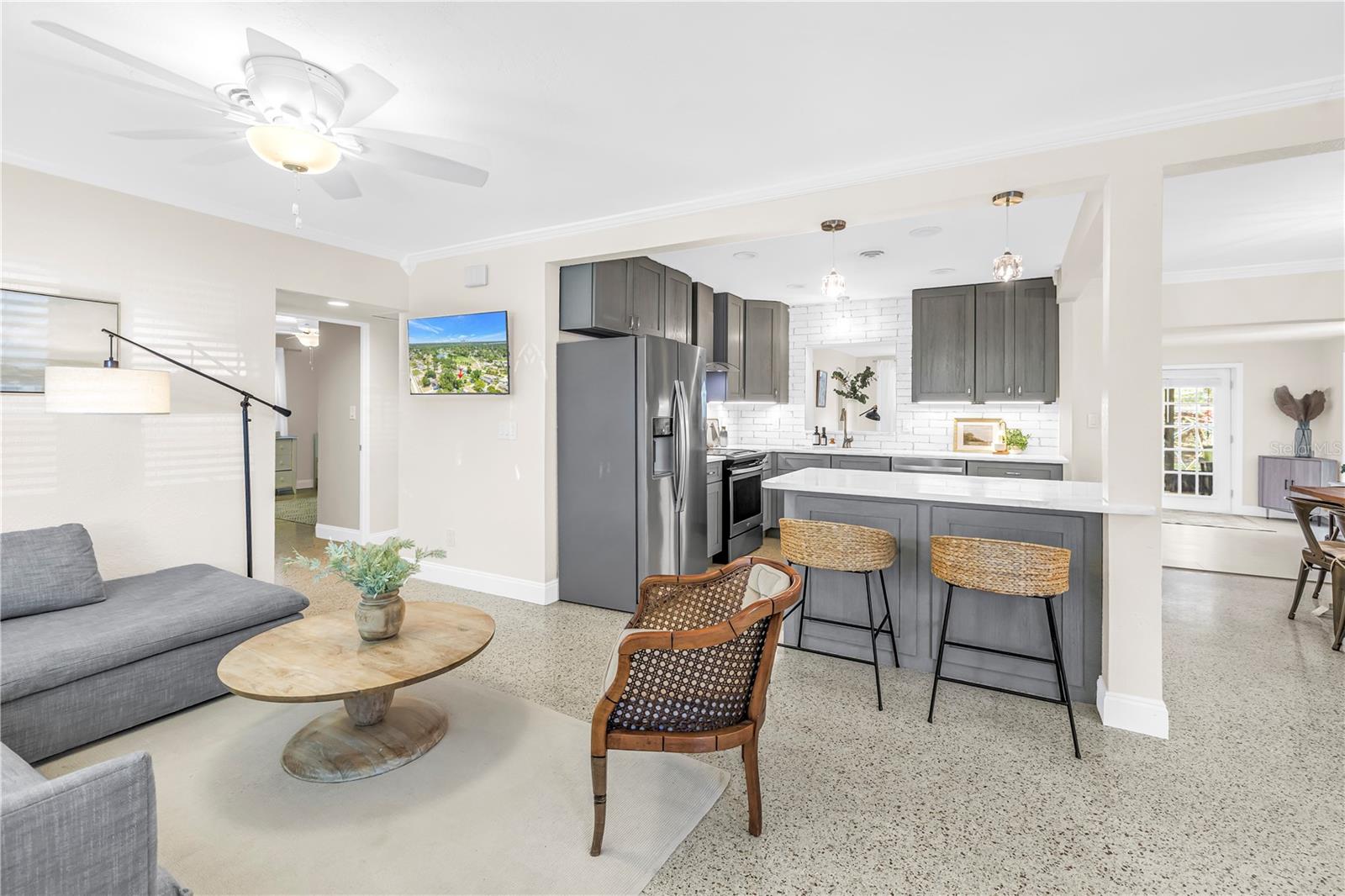 Image 14 of 92 For 4039 Alberca Way S