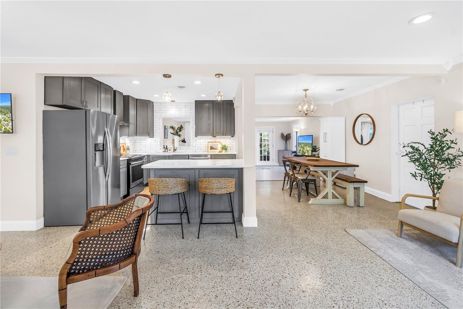 Image 15 of 92 For 4039 Alberca Way S
