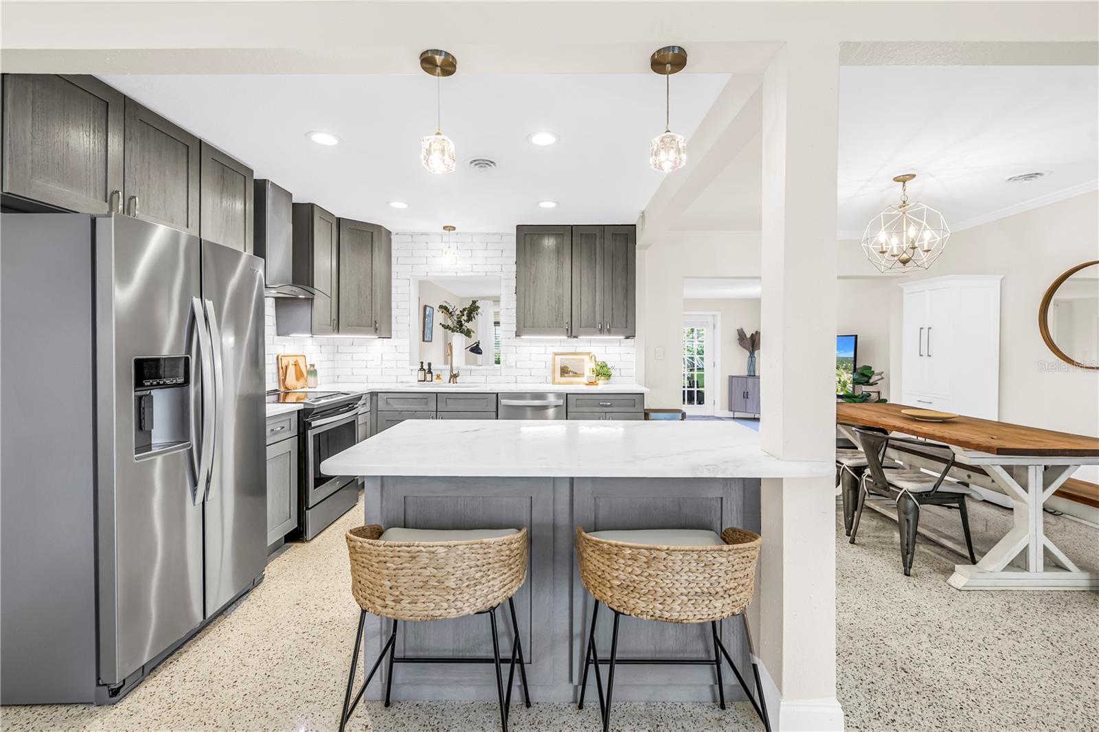 Image 21 of 92 For 4039 Alberca Way S