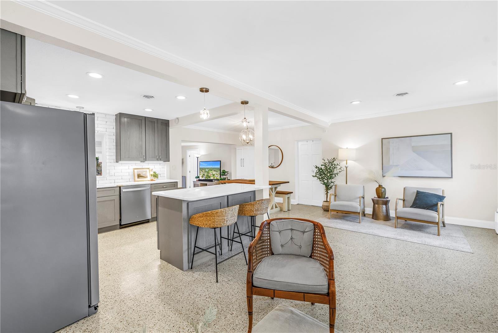 Image 25 of 92 For 4039 Alberca Way S