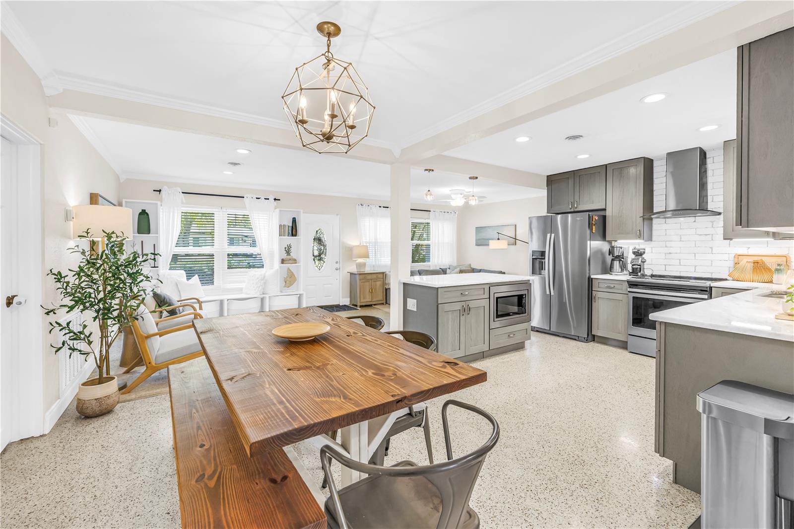 Image 28 of 92 For 4039 Alberca Way S