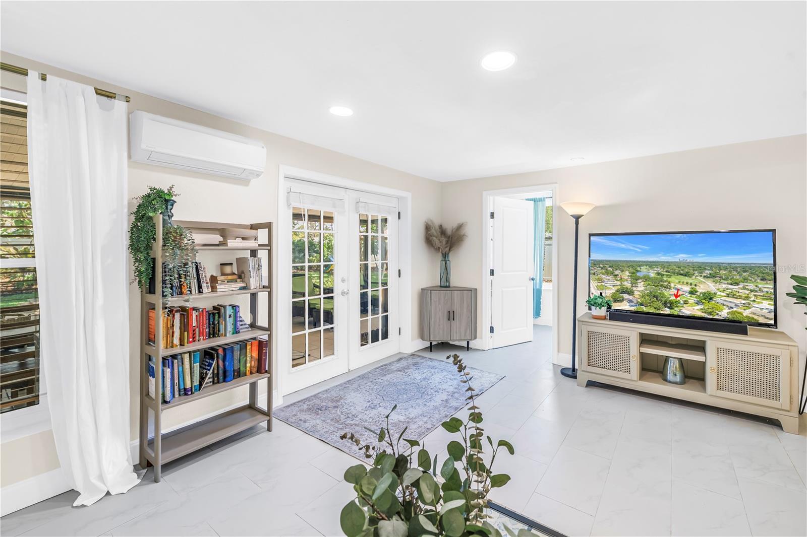 Image 29 of 92 For 4039 Alberca Way S