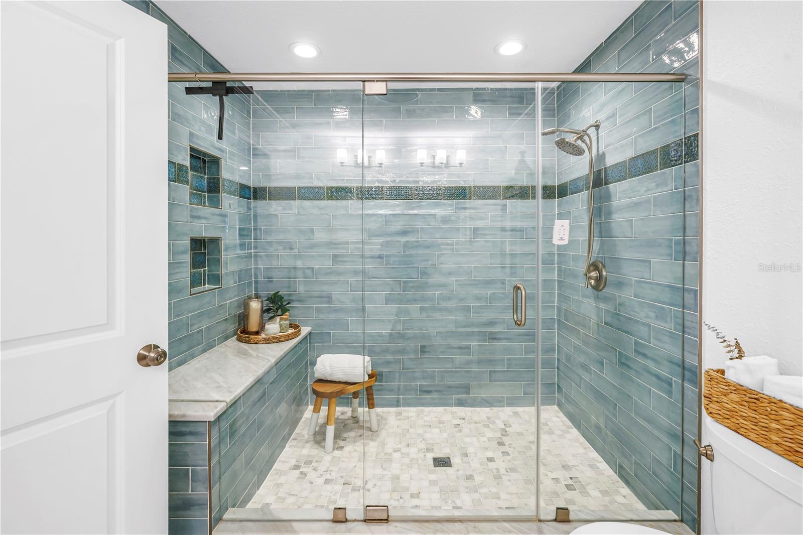Image 35 of 92 For 4039 Alberca Way S