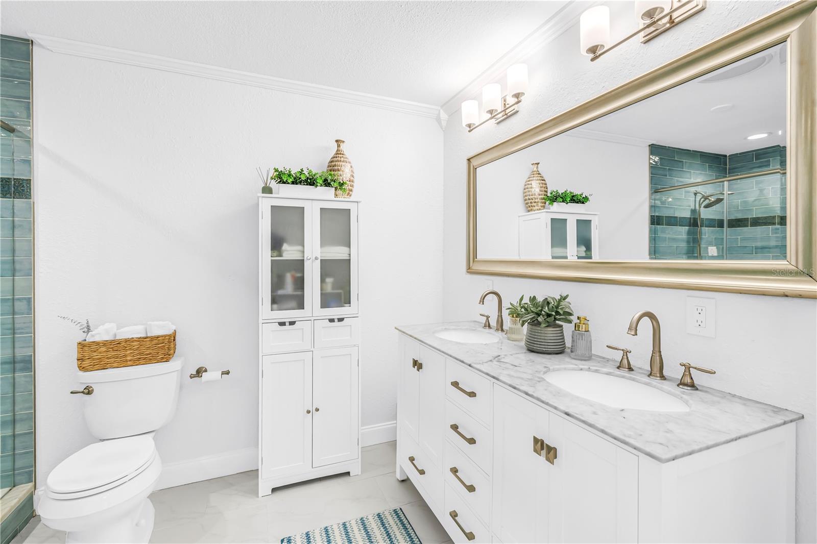 Image 36 of 92 For 4039 Alberca Way S