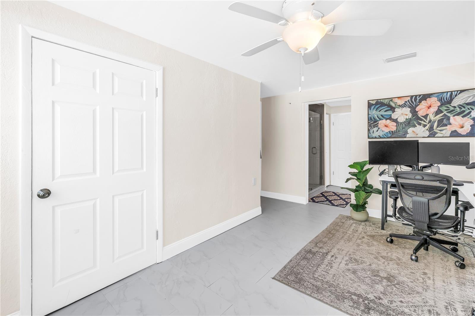 Image 47 of 92 For 4039 Alberca Way S