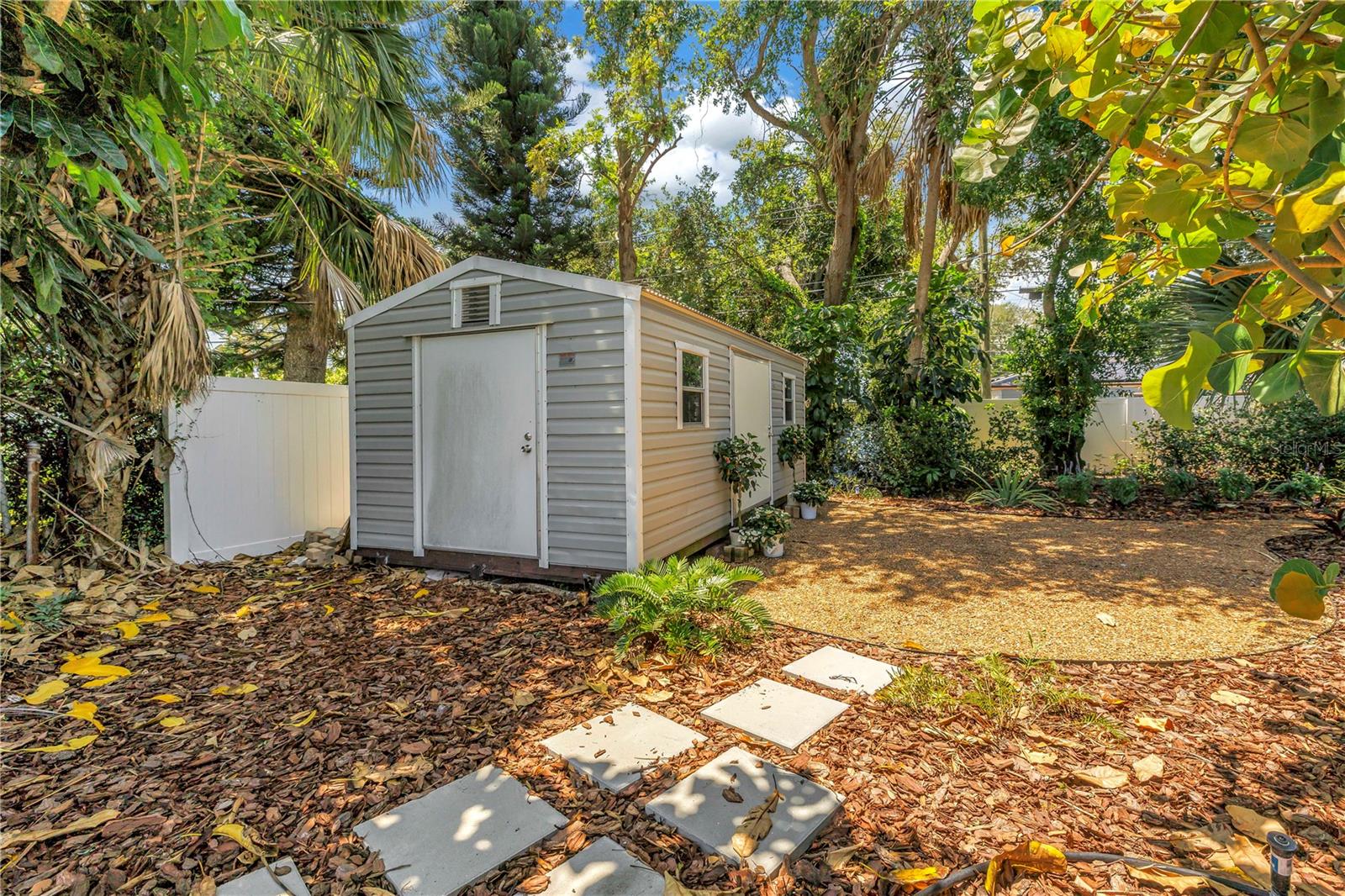 Image 62 of 92 For 4039 Alberca Way S