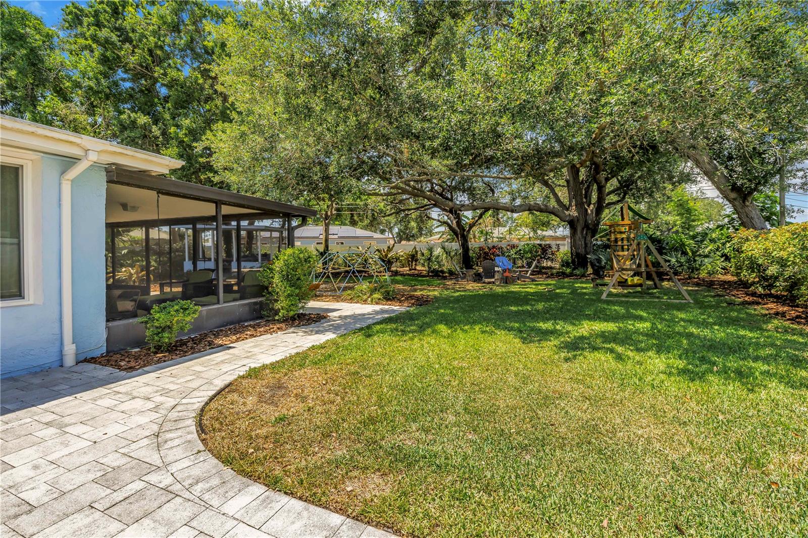Image 68 of 92 For 4039 Alberca Way S