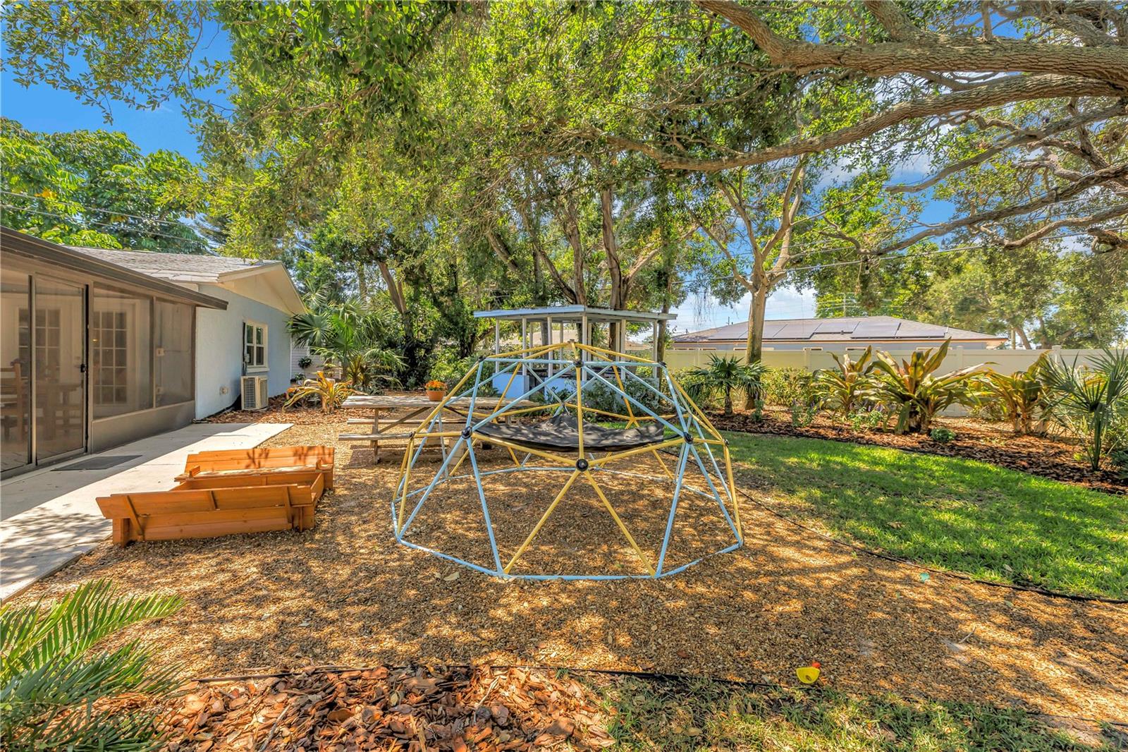 Image 71 of 92 For 4039 Alberca Way S