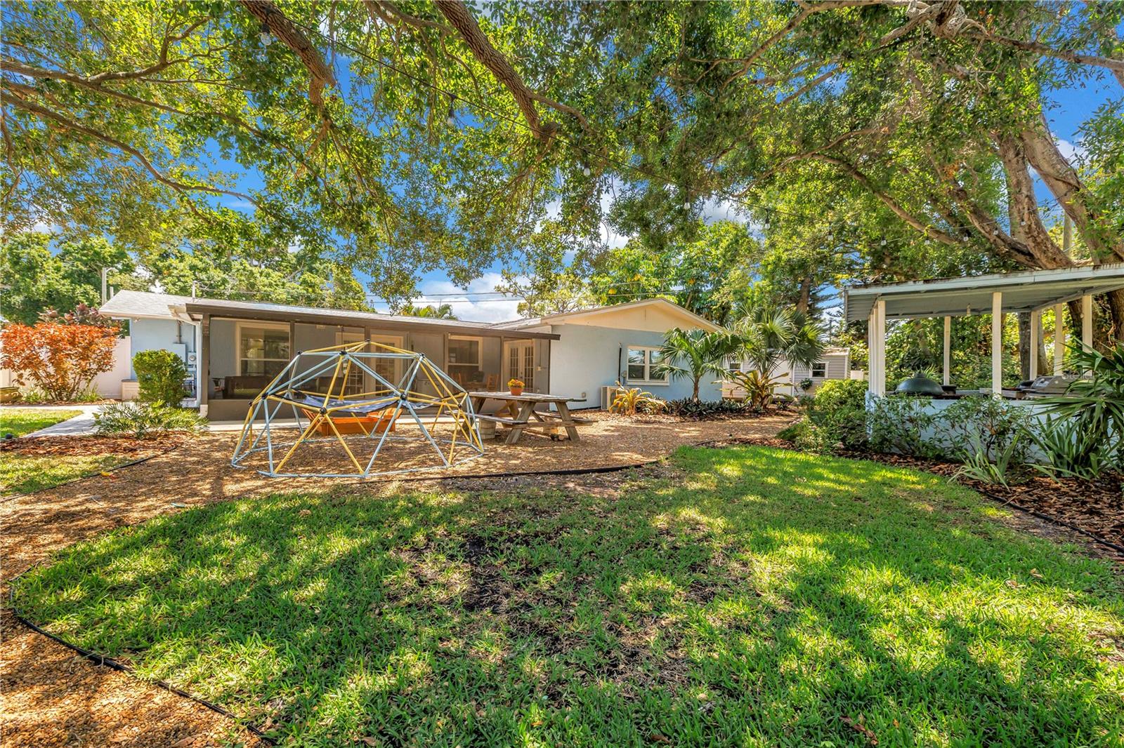 Image 78 of 92 For 4039 Alberca Way S