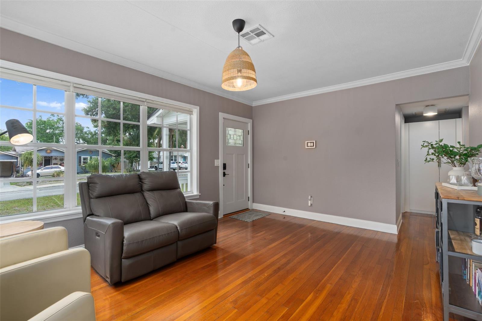 Image 9 of 45 For 1007 Jean Street