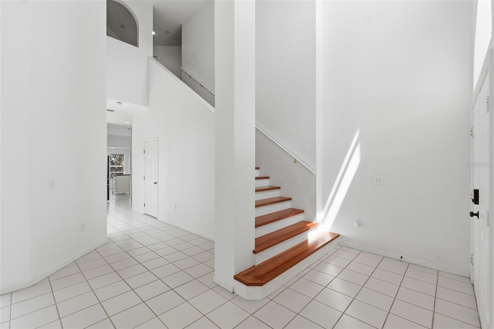 Listing photo id 9 for 10621 Hatteras Drive