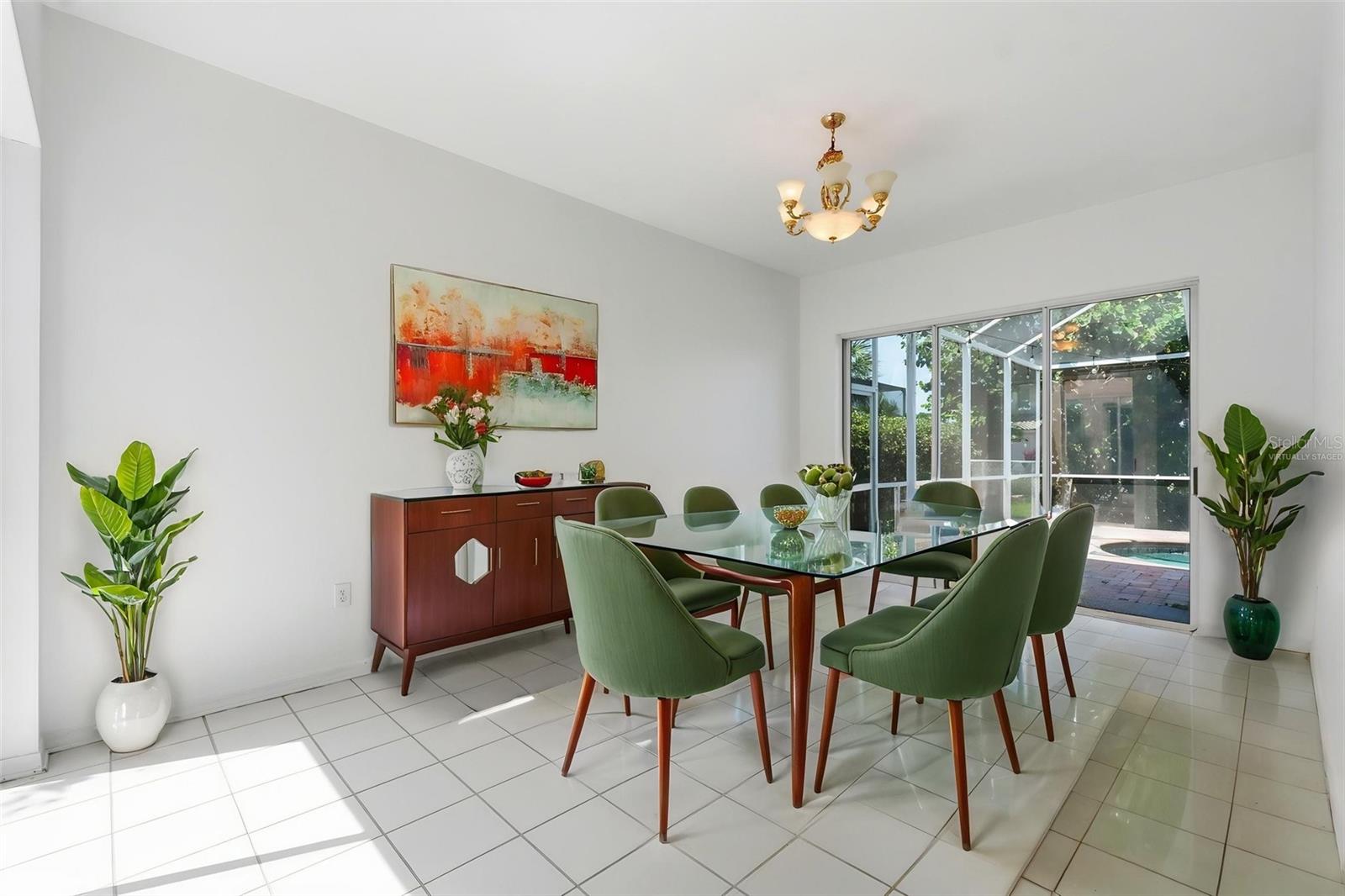 Listing photo id 12 for 10621 Hatteras Drive