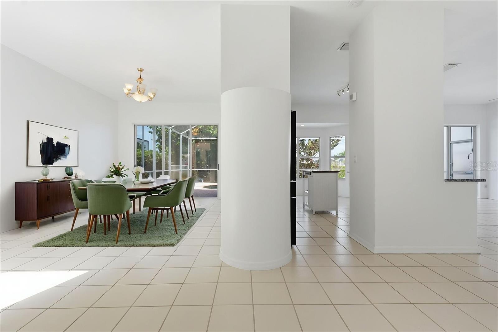 Listing photo id 14 for 10621 Hatteras Drive