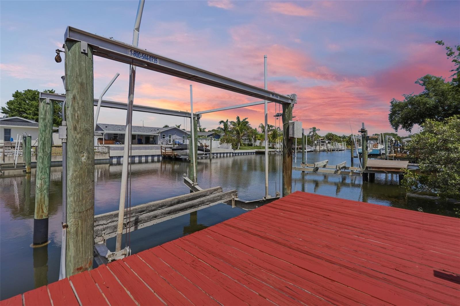 Listing photo id 0 for 10621 Hatteras Drive