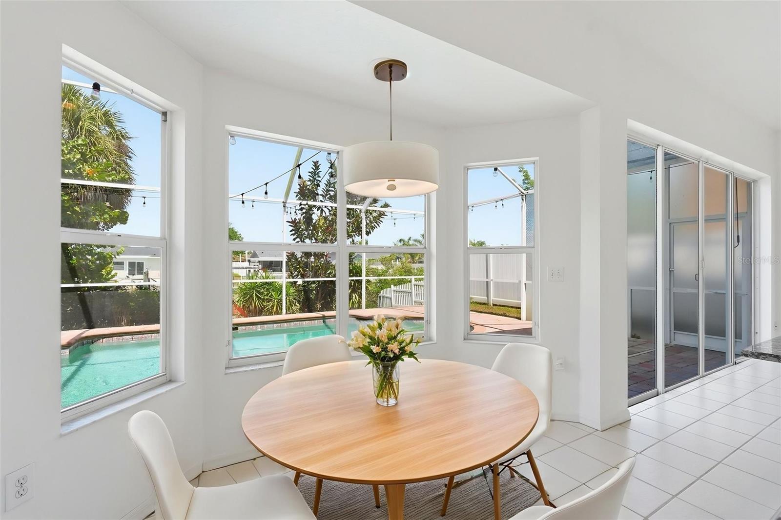 Listing photo id 20 for 10621 Hatteras Drive