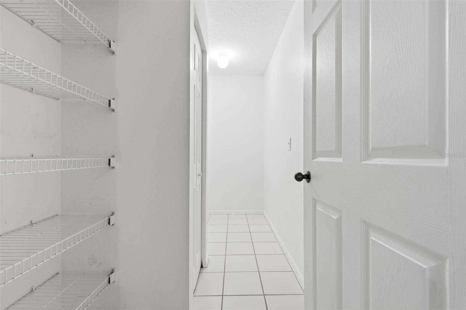 Listing photo id 33 for 10621 Hatteras Drive
