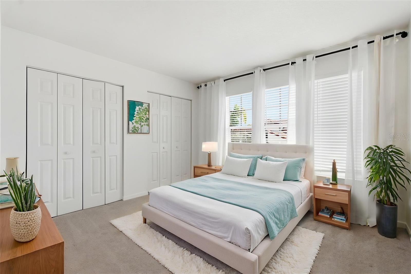 Listing photo id 38 for 10621 Hatteras Drive