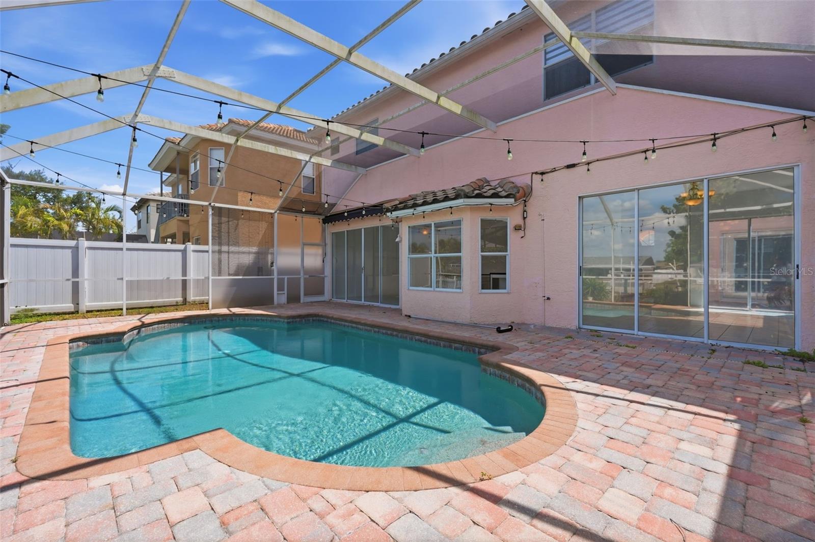 Listing photo id 43 for 10621 Hatteras Drive