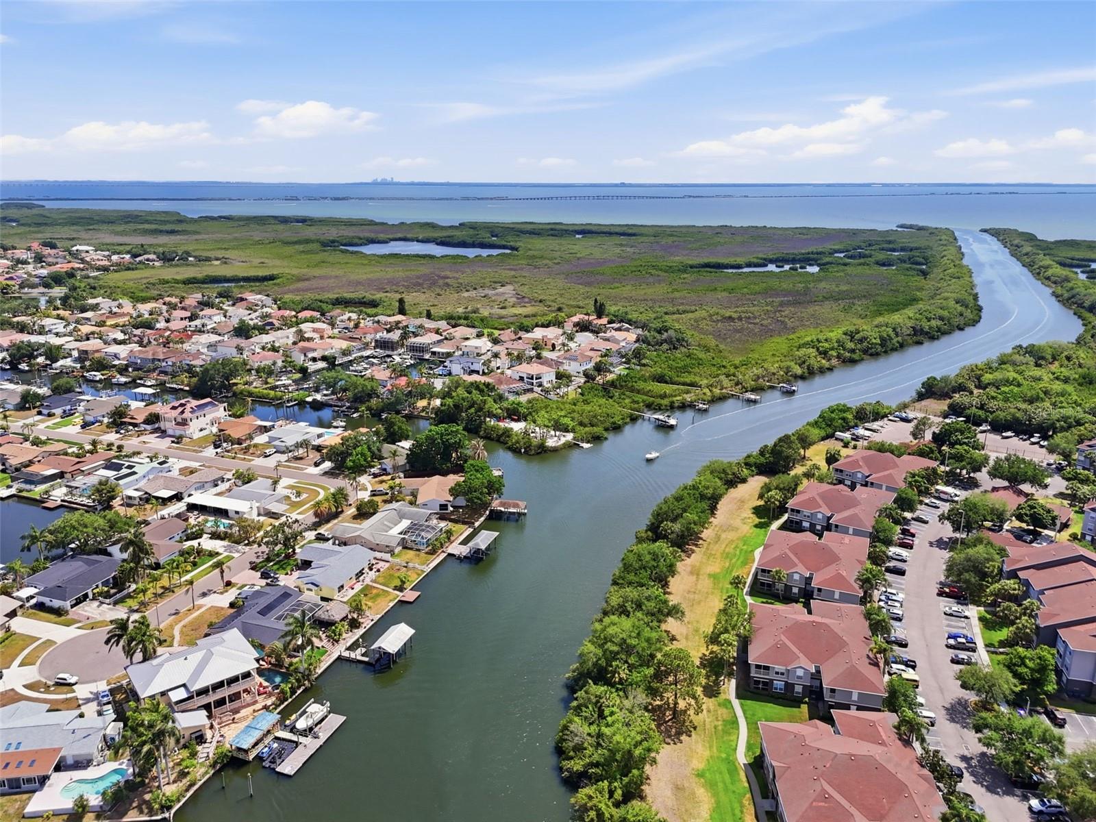 Listing photo id 54 for 10621 Hatteras Drive