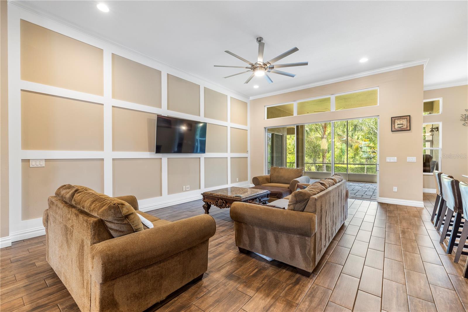 Listing photo id 8 for 16726 Courtyard Loop