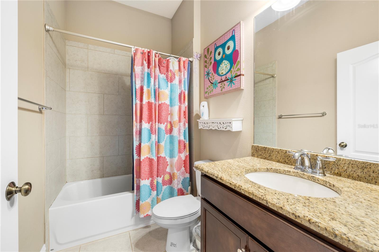 Listing photo id 26 for 16726 Courtyard Loop
