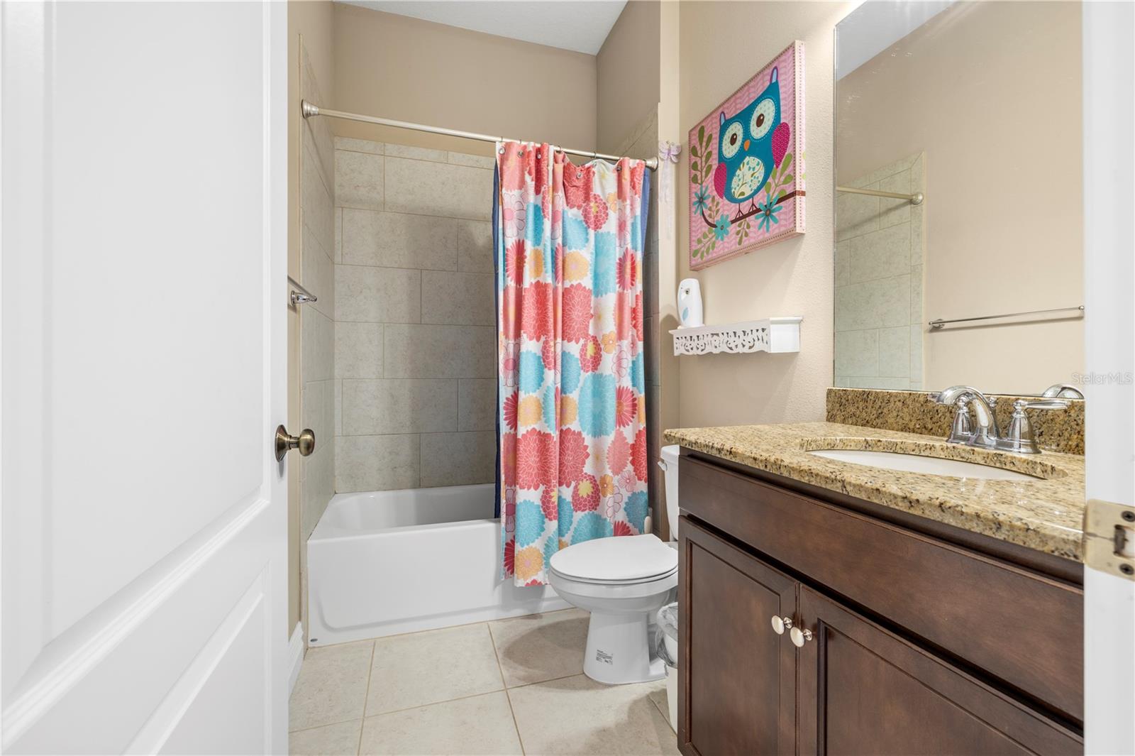 Listing photo id 27 for 16726 Courtyard Loop