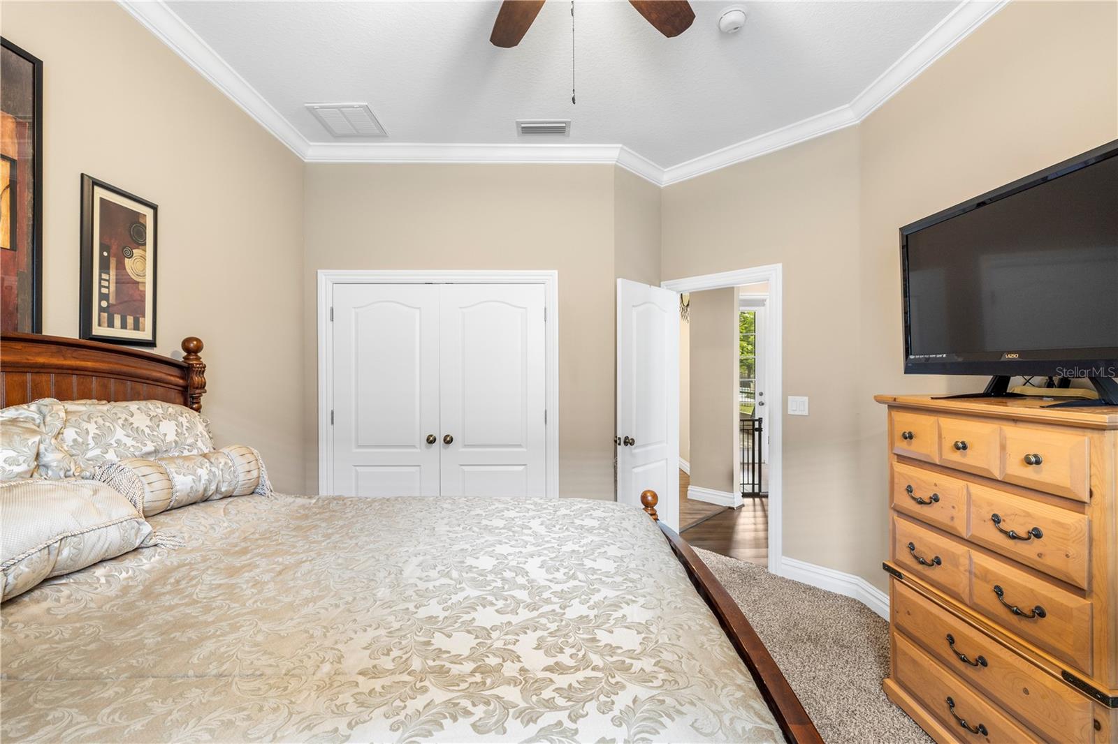 Listing photo id 28 for 16726 Courtyard Loop