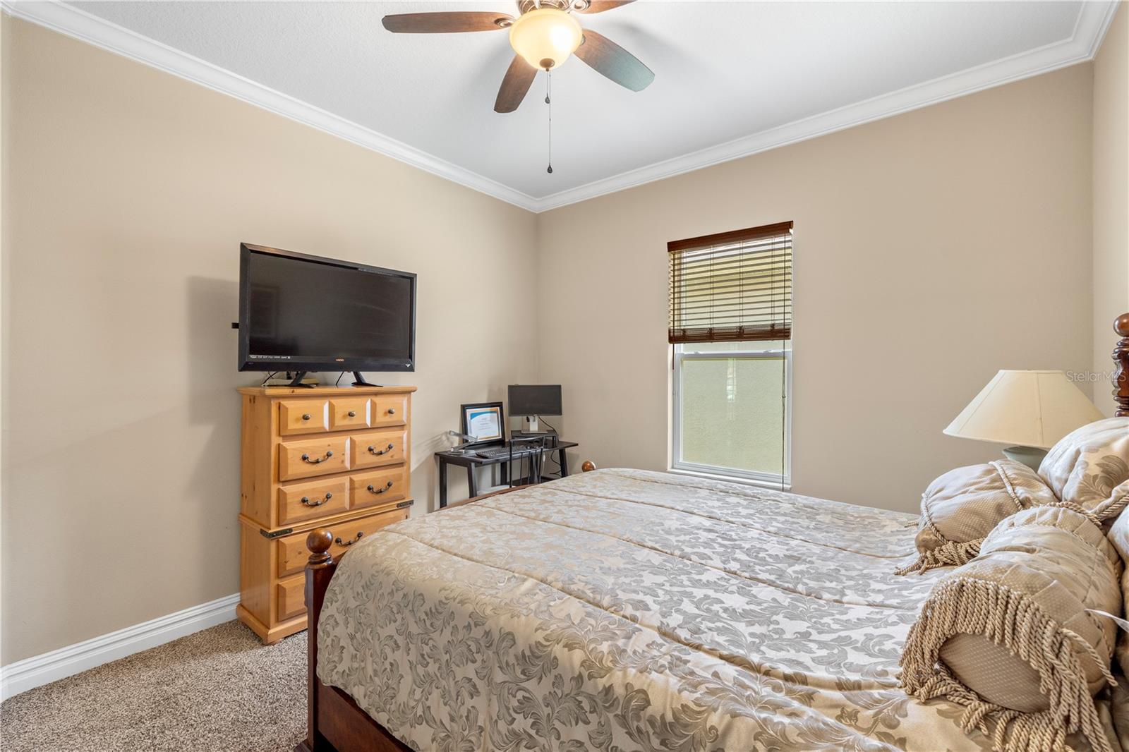Listing photo id 29 for 16726 Courtyard Loop