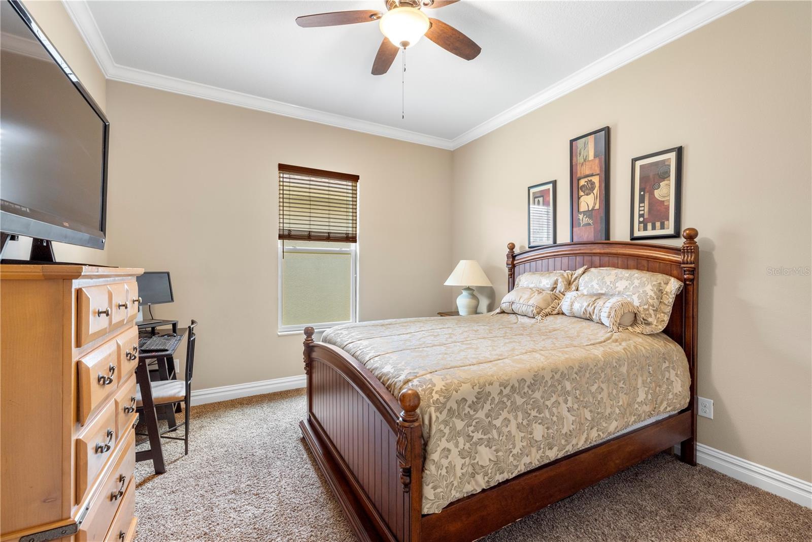 Listing photo id 30 for 16726 Courtyard Loop