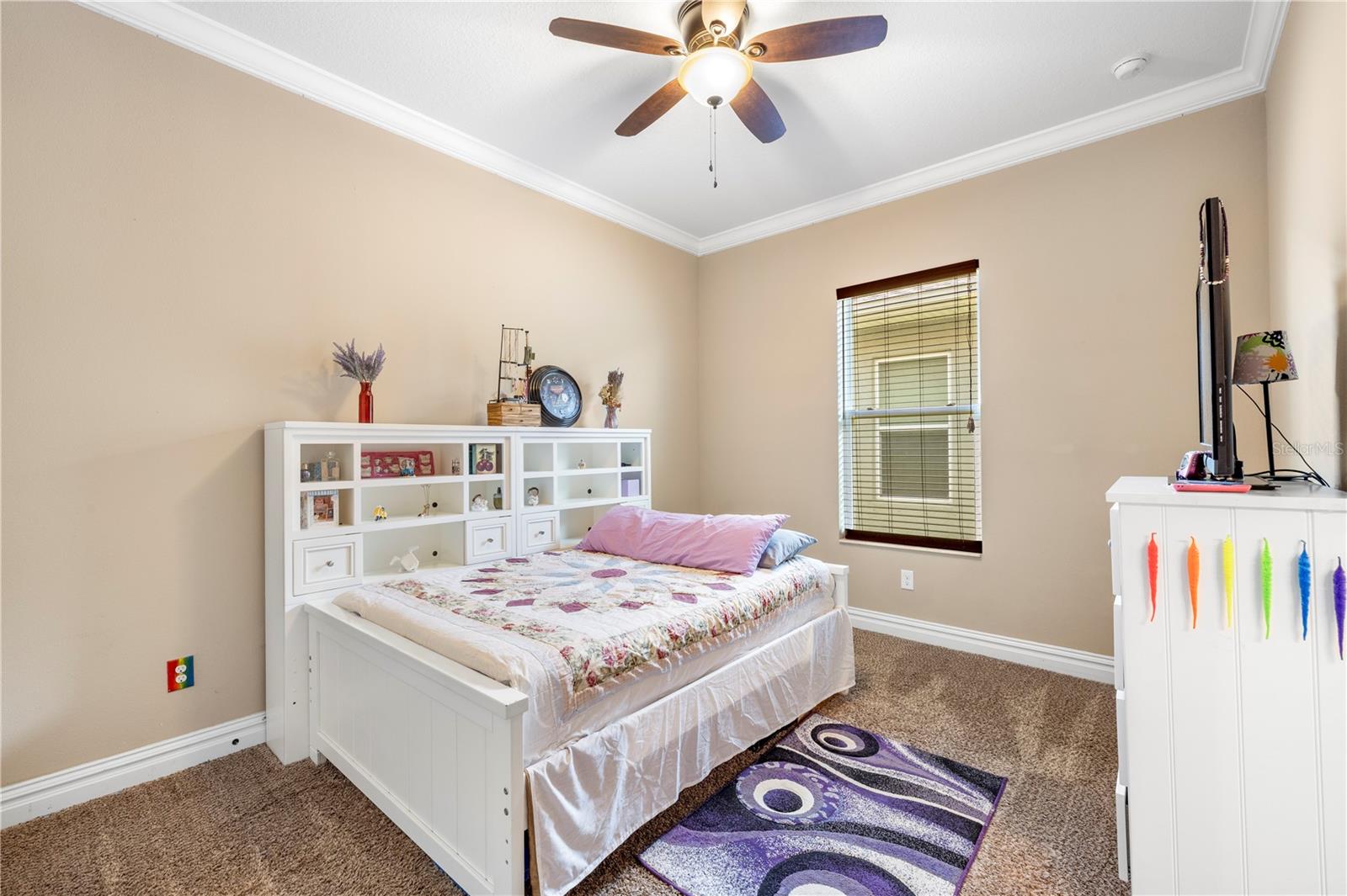 Listing photo id 31 for 16726 Courtyard Loop