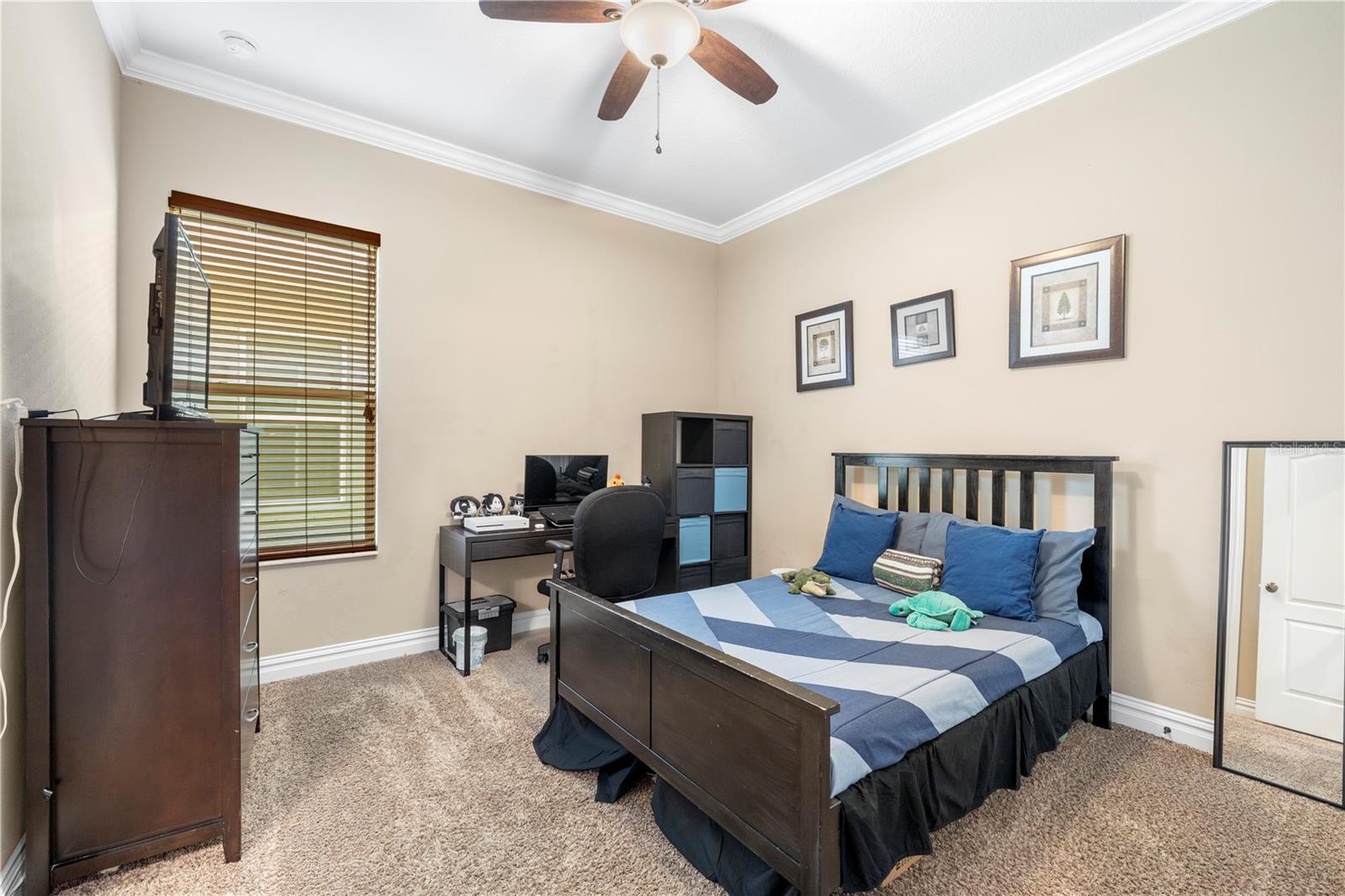 Listing photo id 36 for 16726 Courtyard Loop
