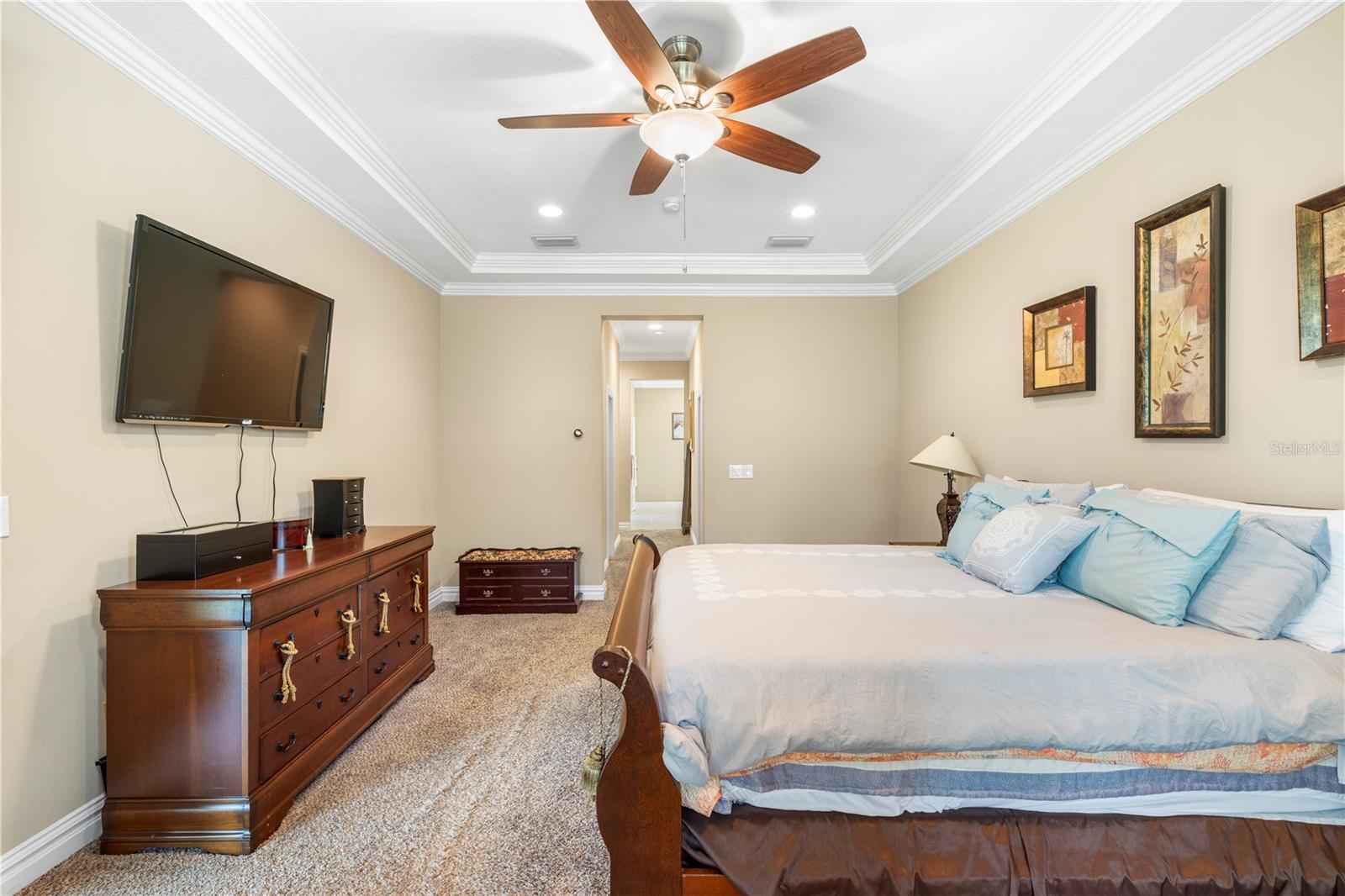 Listing photo id 48 for 16726 Courtyard Loop