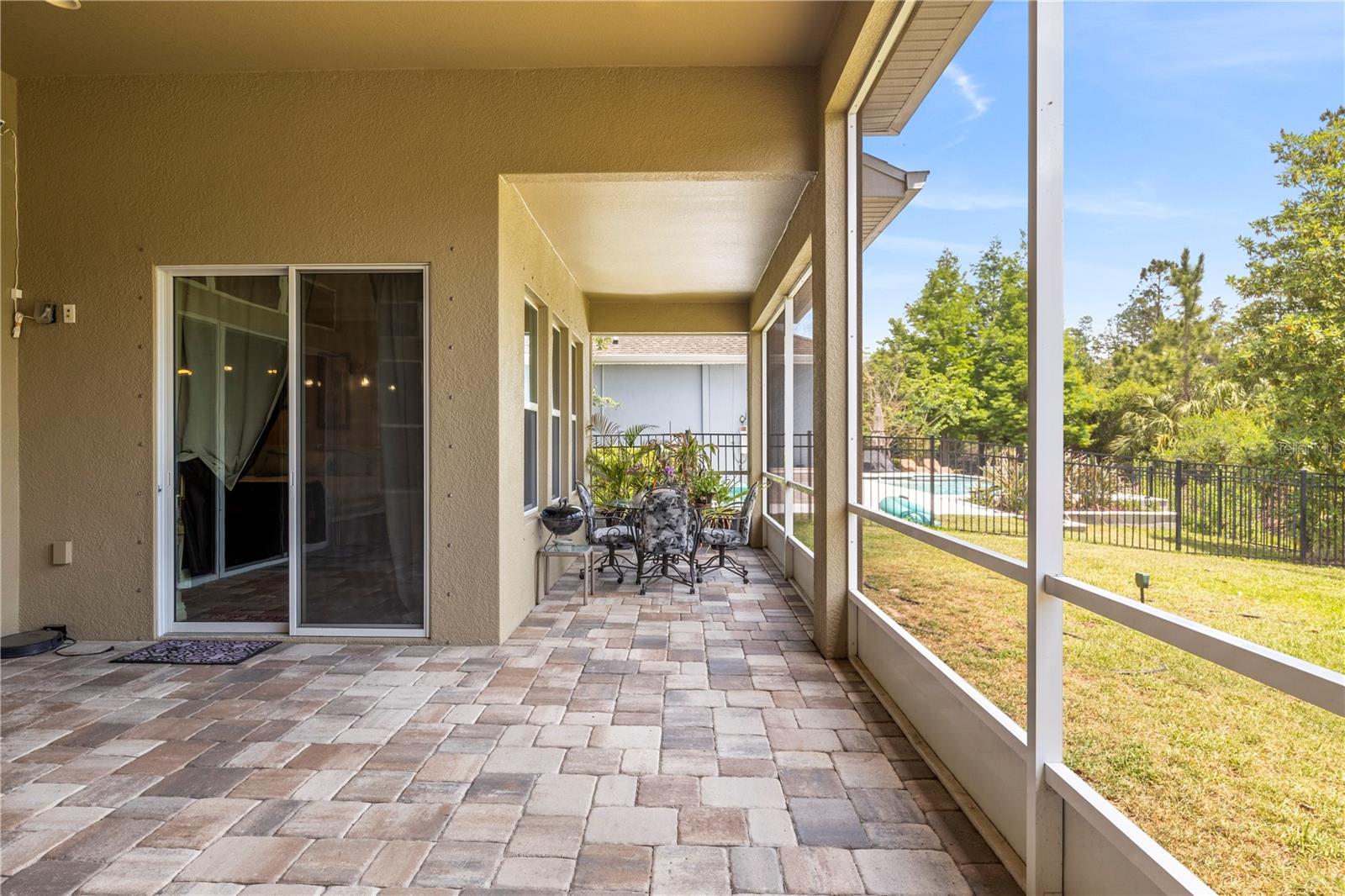 Listing photo id 55 for 16726 Courtyard Loop