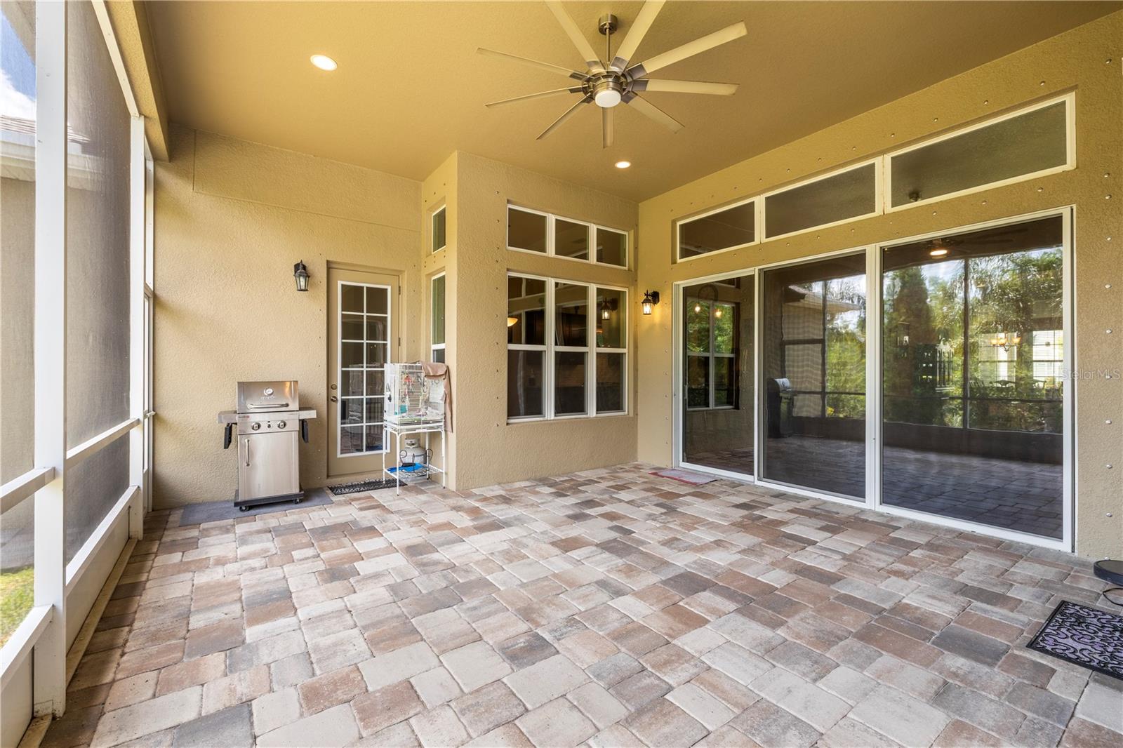Listing photo id 58 for 16726 Courtyard Loop