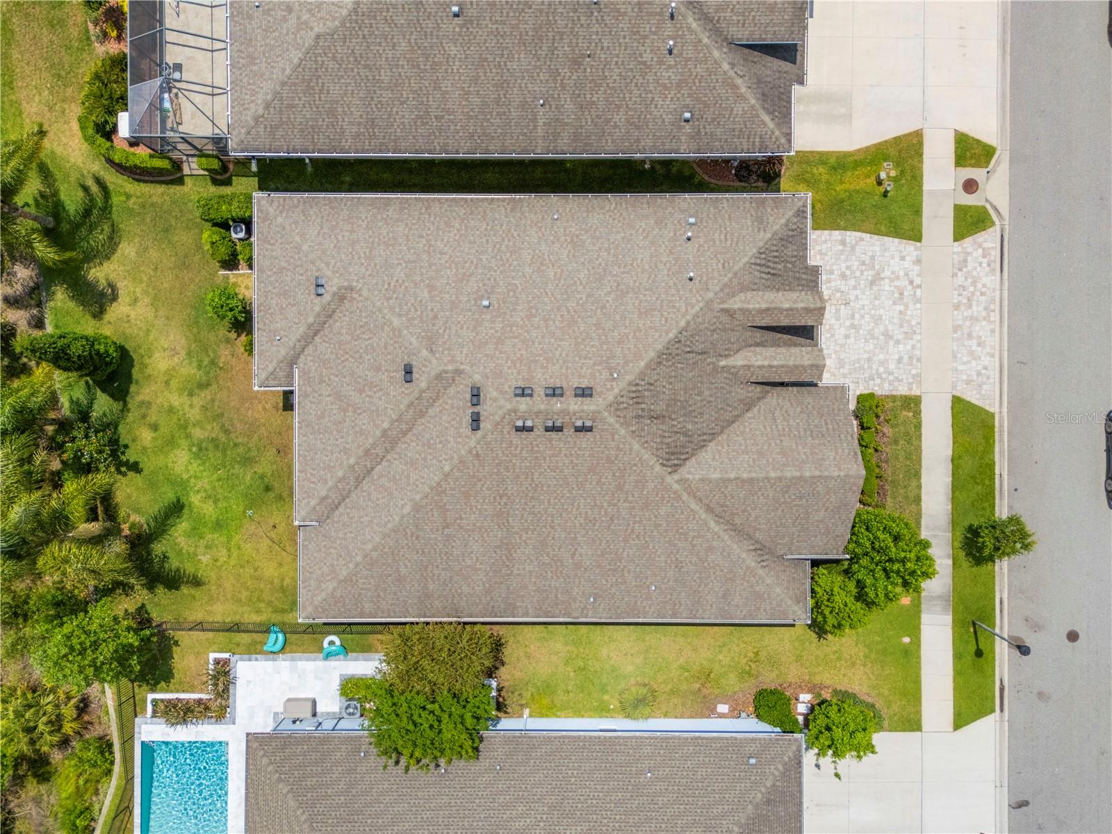 Listing photo id 73 for 16726 Courtyard Loop