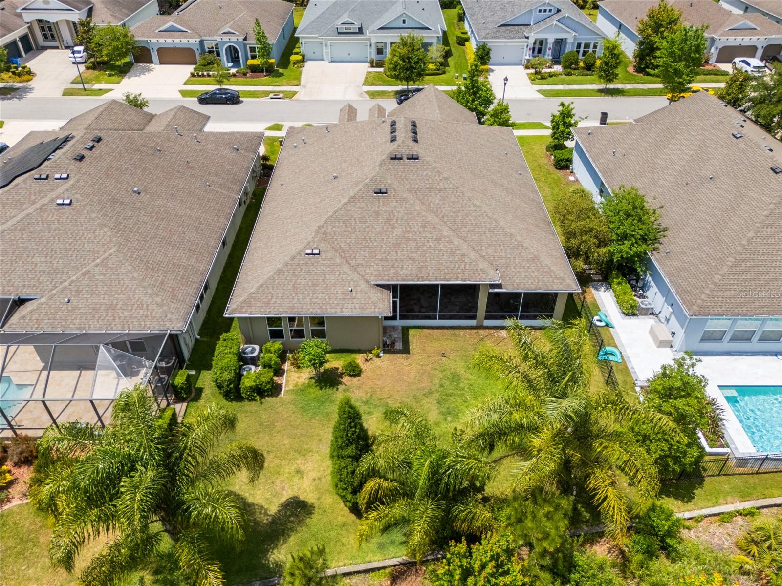 Listing photo id 76 for 16726 Courtyard Loop