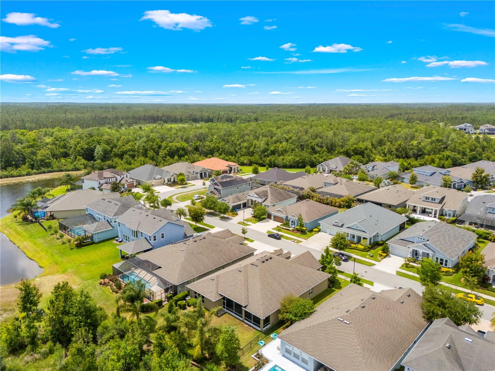 Listing photo id 78 for 16726 Courtyard Loop
