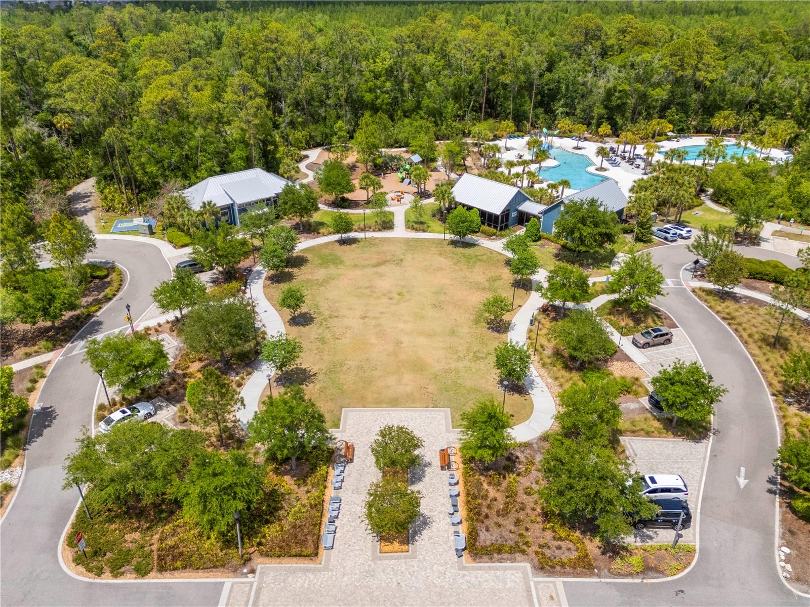 Listing photo id 83 for 16726 Courtyard Loop