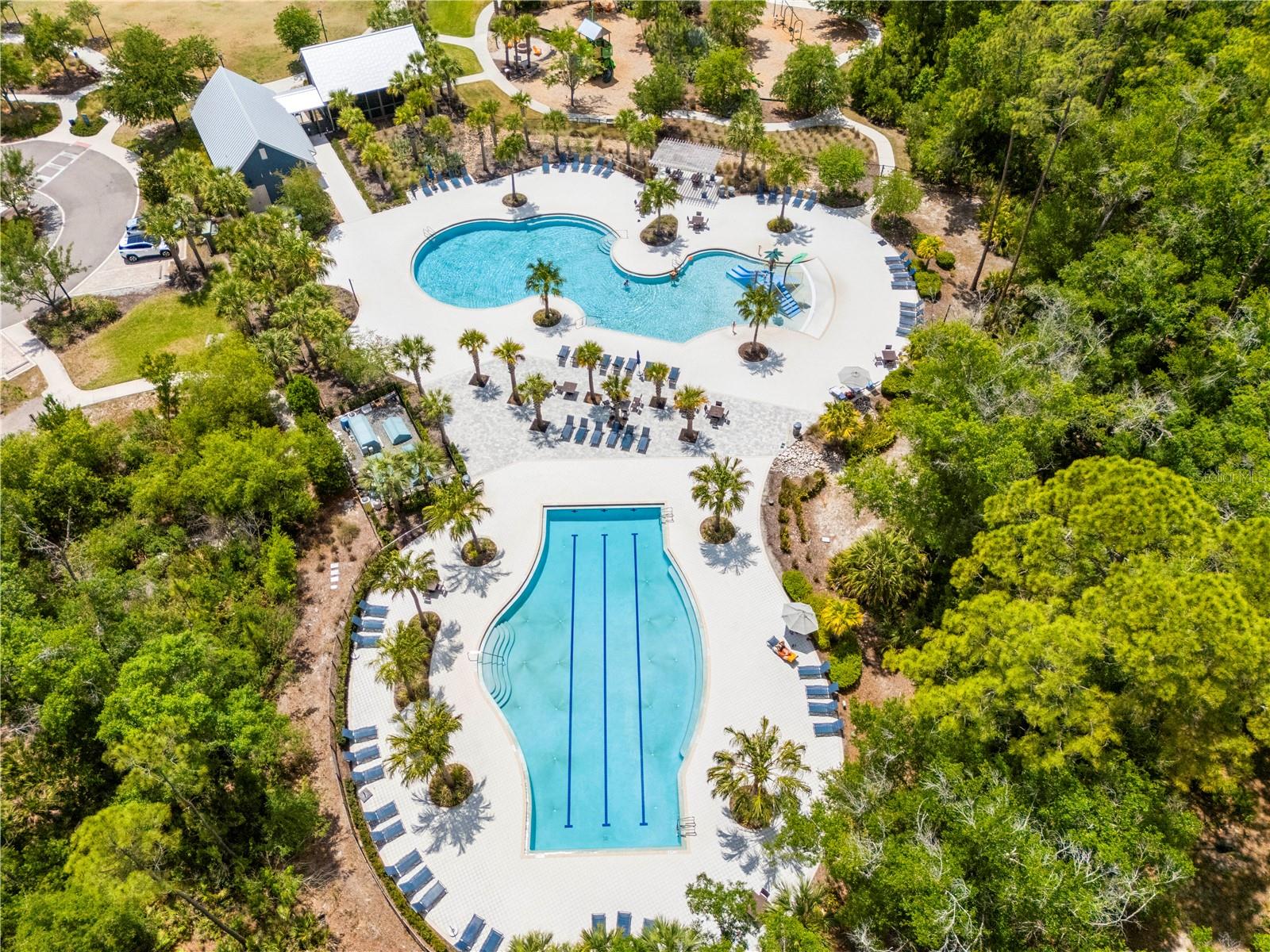 Listing photo id 86 for 16726 Courtyard Loop