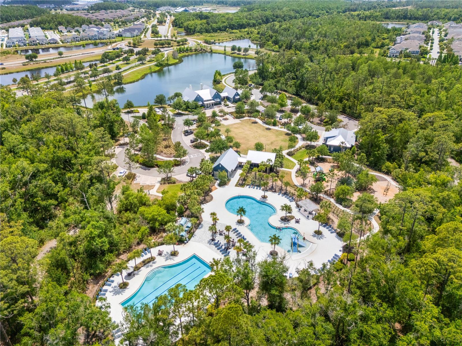 Listing photo id 88 for 16726 Courtyard Loop
