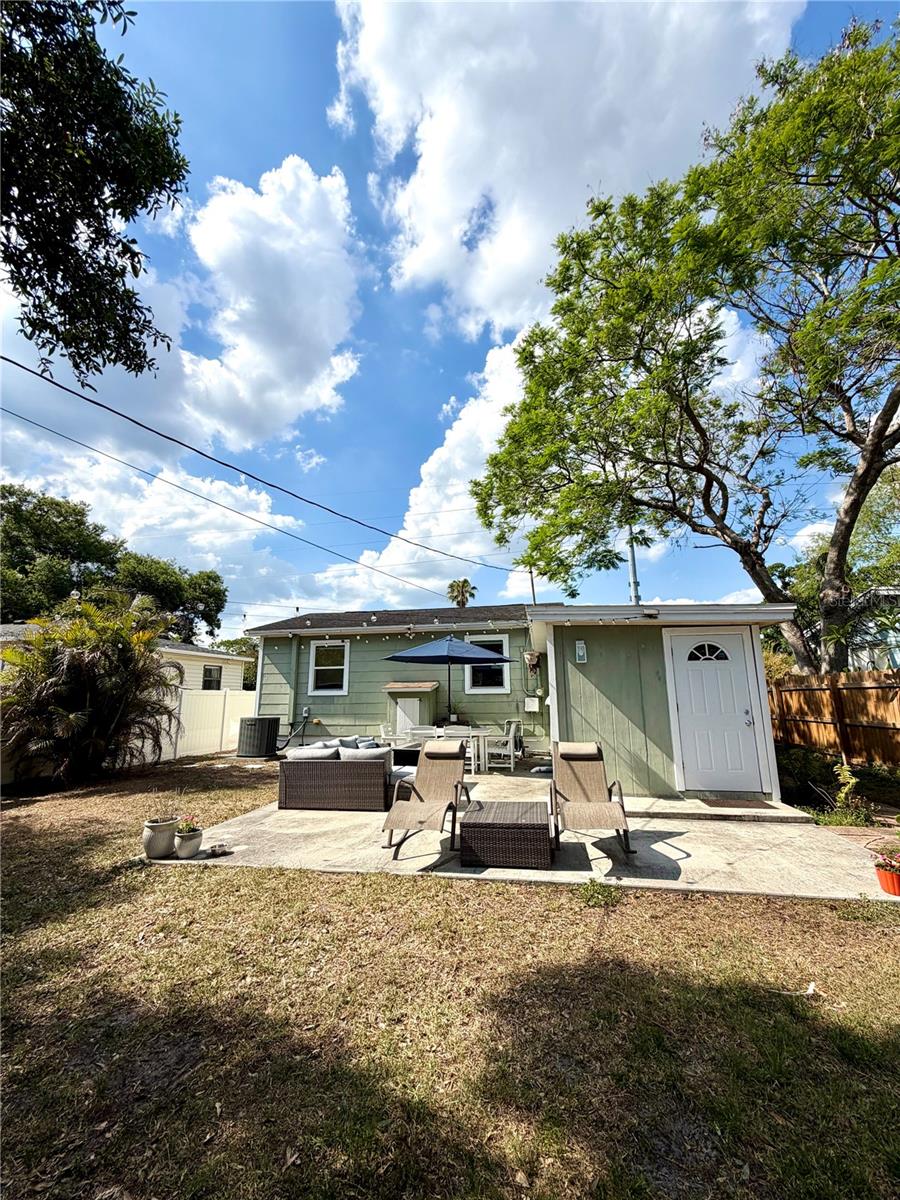 Image 19 of 25 For 2842 15th Avenue N