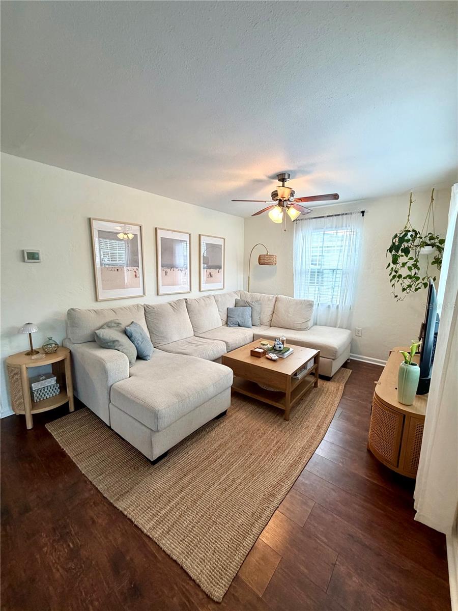 Image 2 of 25 For 2842 15th Avenue N