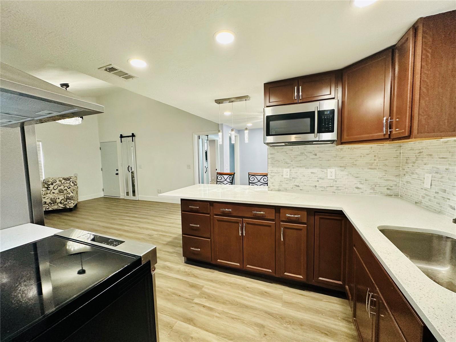 Image 15 of 98 For 8203 Olivewood Place